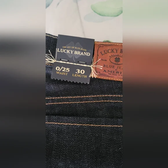 NWT Women's 25/30  Lucky Brand skinny, low rise, slim fit dark denim jeans - Picture 2 of 5